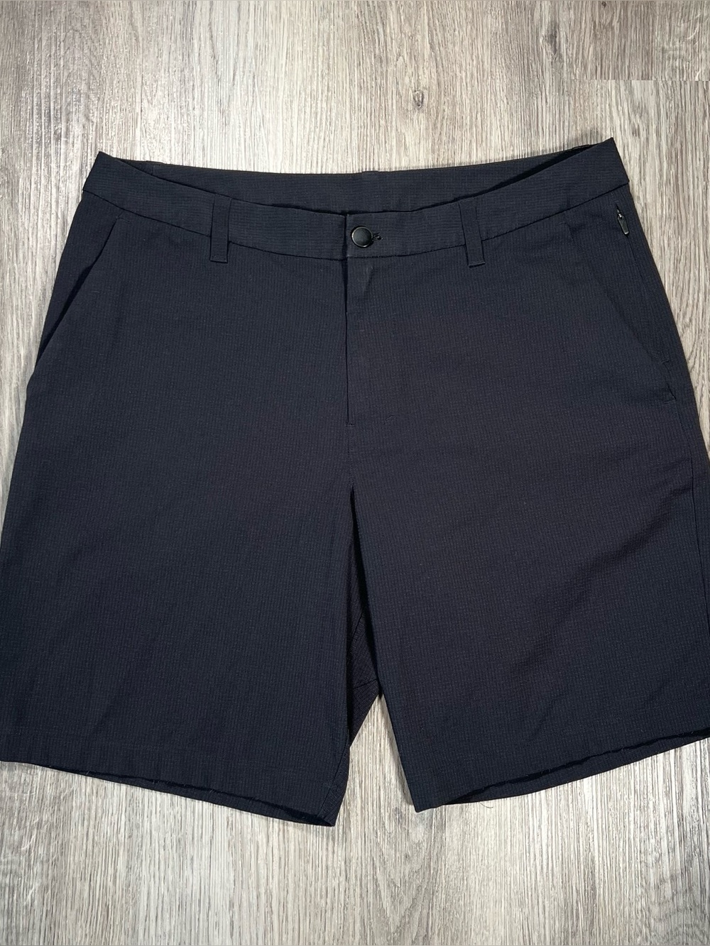 Lululemon ABC Classic Fit Shorts 9” Wovenair Black Chino Golf Men’s 34 M7BGVS
